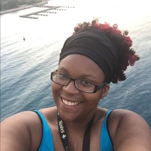 Meet your Posher, Andrea